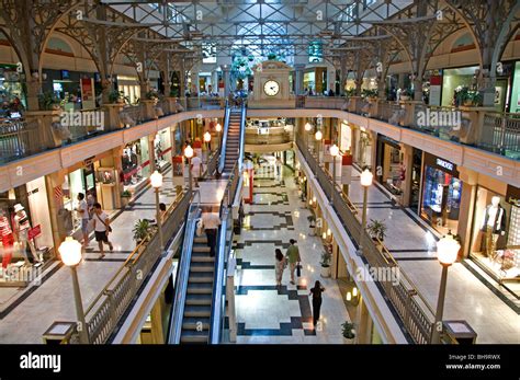 Shopping Patio Bullrich (Buenos Aires) .